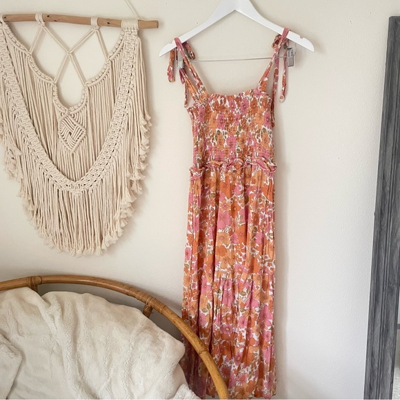 Petal & Pup Kaffir Dress / Petal & Pup Dress - Picture 4 of 5